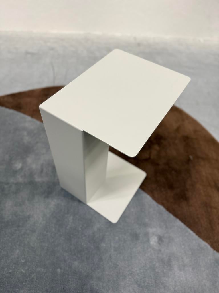 Nieuw Gelderland Ori bijzettafel grijs design tafel