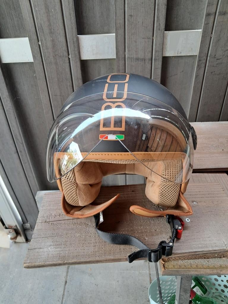 Helm Beon design 57-58 cm, Ophalen of Verzenden, Gebruikt, Medium