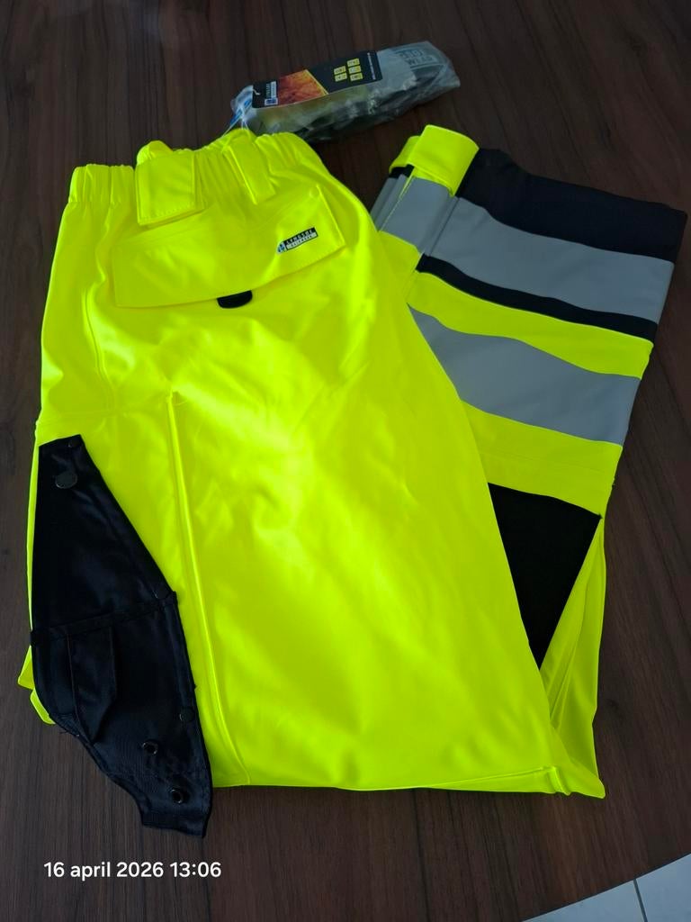 REGENBROEK MAAT LARGE  - LYNGSOE ✅, Dames, Nieuw, Ophalen of Verzenden, Broek