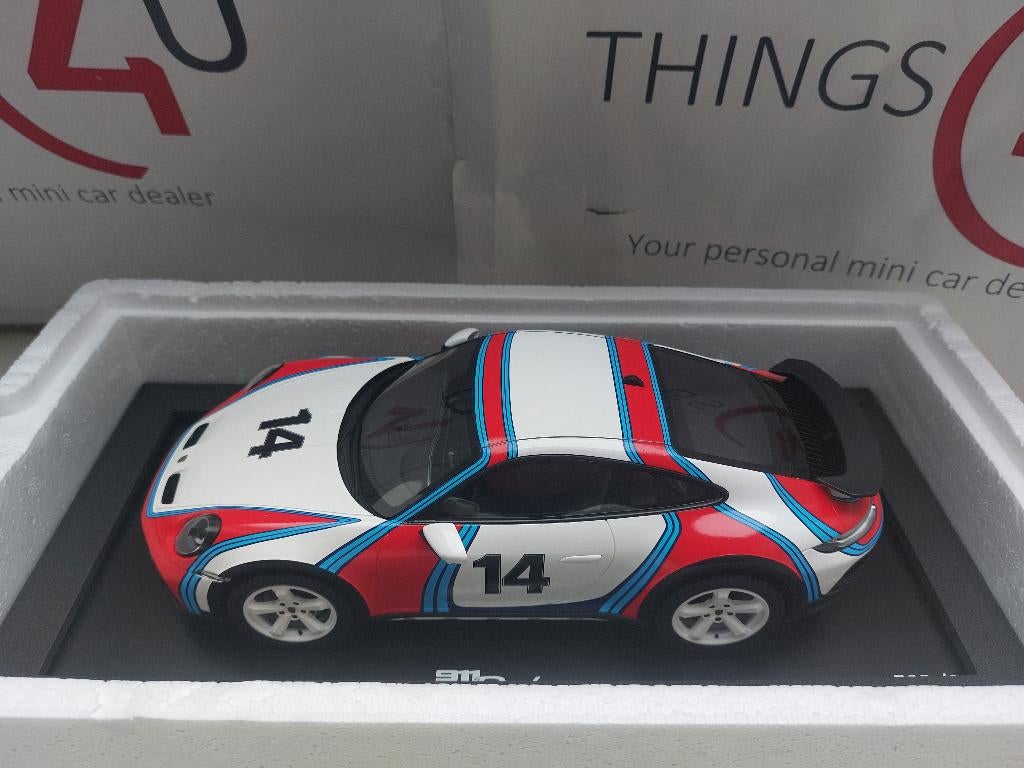 Spark 1:18 Porsche 911 (992) Dakar Martini Design 2023, Ophalen of Verzenden, Nieuw, Auto, Overige merken