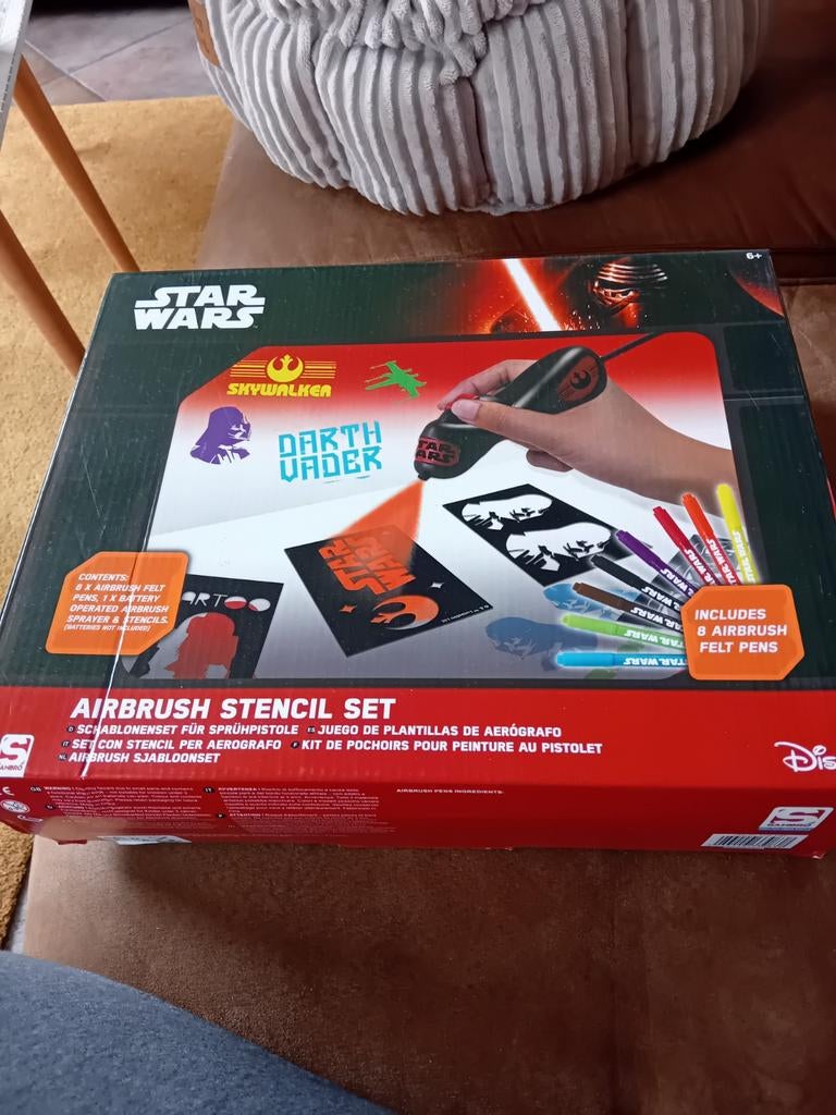 Starwars airbrush stencil set, Ophalen of Verzenden, Zo goed als nieuw, Knutselen