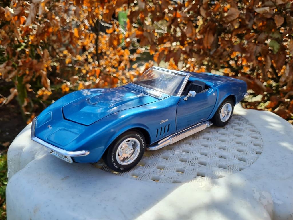 1:18 Chevrolet Corvette C3 Stingray uit 1969 Revell, Hobby en Vrije tijd, Ophalen of Verzenden, Zo goed als nieuw, Auto, Revell
