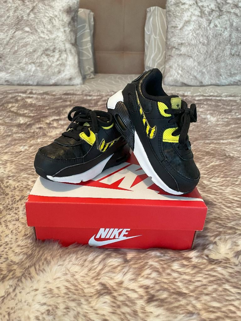 Nike air max 90 sneakers zwart/geel, Kinderen en Baby's, Kinderkleding | Schoenen en Sokken, Ophalen of Verzenden, Nieuw, Jongen of Meisje