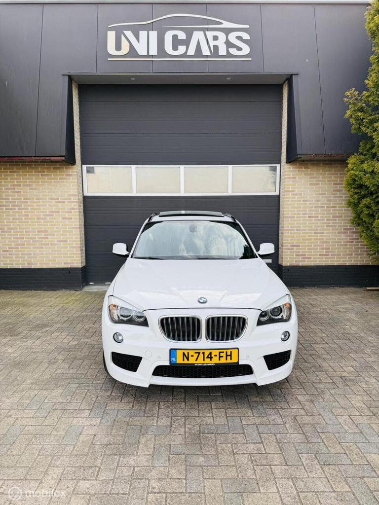 BMW X1 xDrive28i 245PK High Executive|M Sport||Alcantara|Dak, Euro 5, Gebruikt, 4 cilinders, 2000 kg