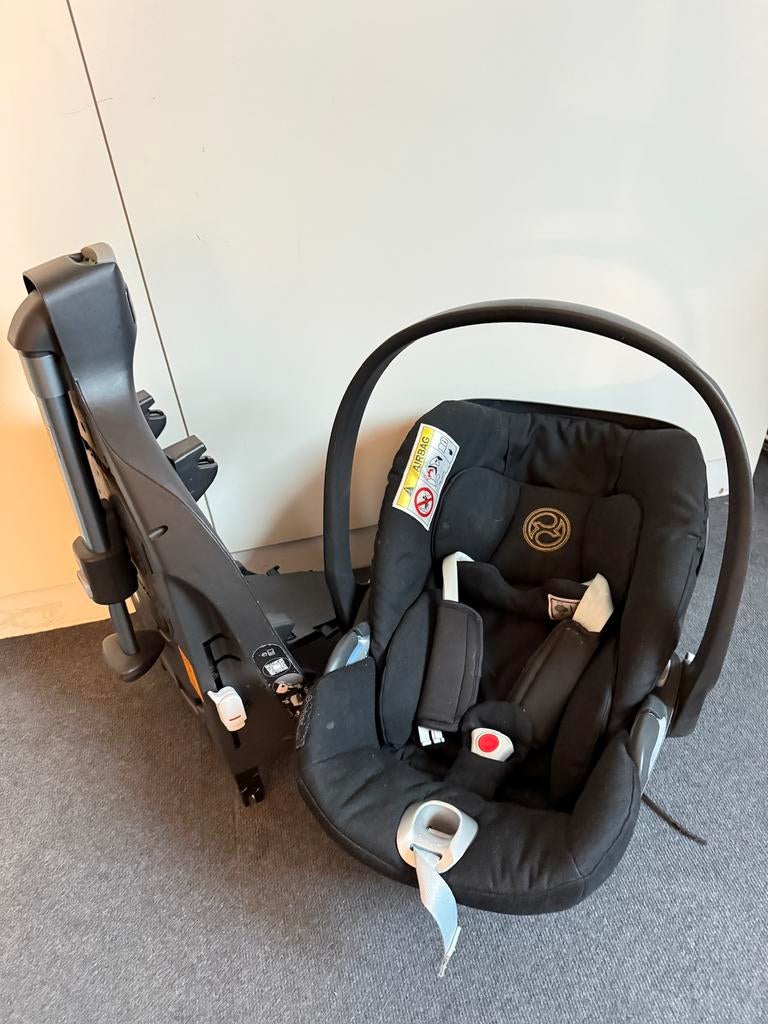 Maxi cosi voor in de auto met standaard, Gebruikt, 0 t/m 18 kg, Zijbescherming, Isofix