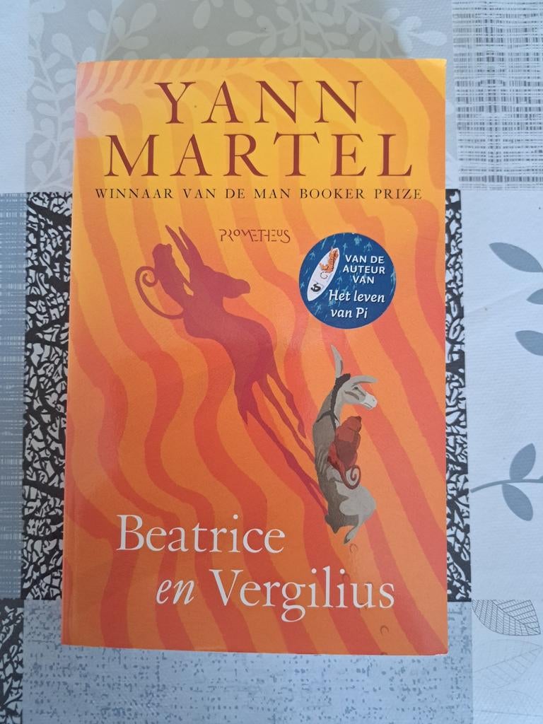 Yann Martel - Beatrice en Vergilius, Ophalen of Verzenden, Zo goed als nieuw, Yann Martel