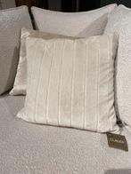 Room 108 Rotterdam - diverse Claudi kussens 40% korting, Ophalen, Nieuw, Wit