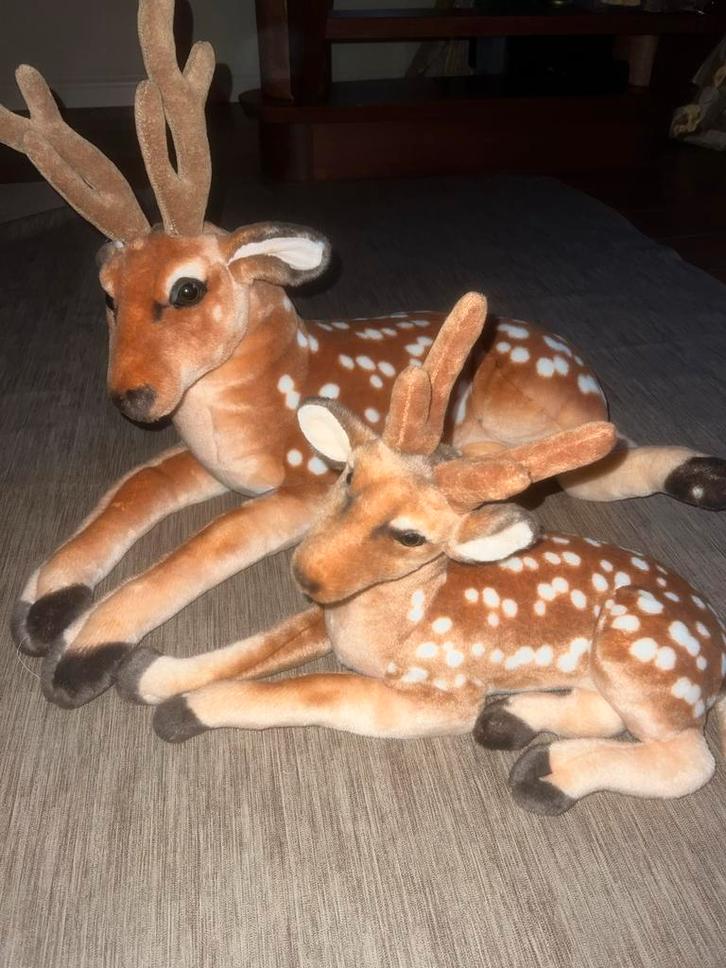 Twee schattige herten pluche knuffels - groot en klein, Kinderen en Baby's, Speelgoed | Knuffels en Pluche, Zo goed als nieuw