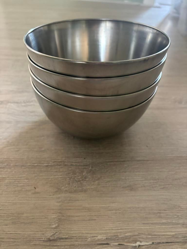 4 schaaltjes/kommen 14 cm, Huis en Inrichting, Keuken | Servies, Overige materialen, Gebruikt, Ophalen of Verzenden, Kom(men)