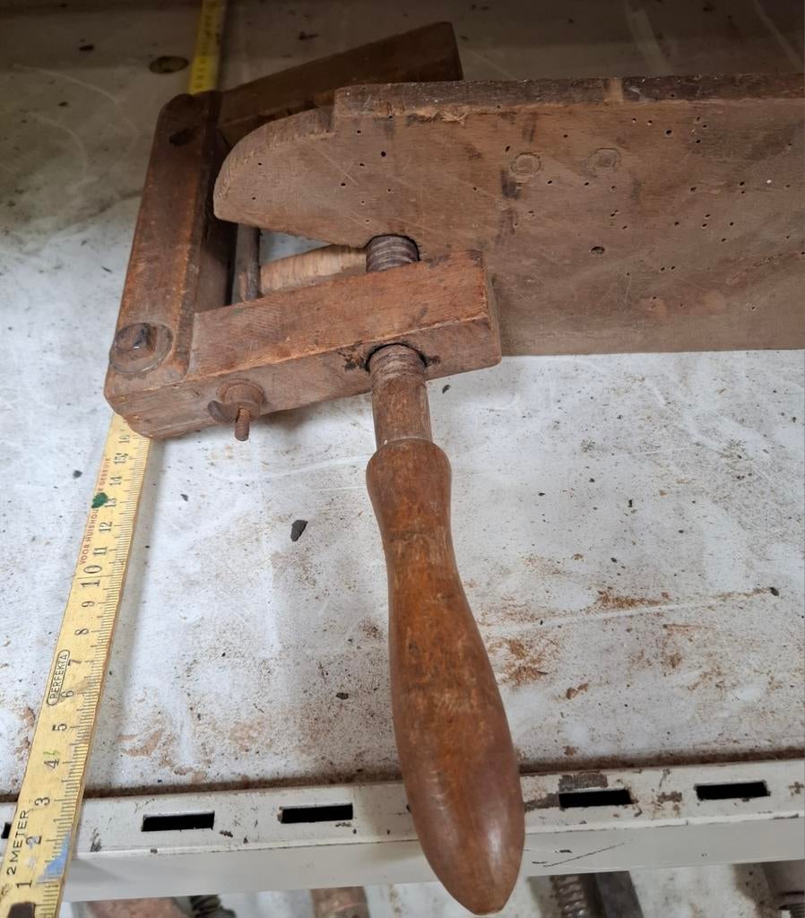 Oude houten lijmklem, Ophalen, Gebruikt