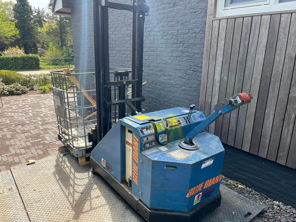 Blue gigant loopheftruck 1,5 ton, Zakelijke goederen, Machines en Bouw | Heftrucks en Intern transport, 1000 tot 2000 kg, Ophalen