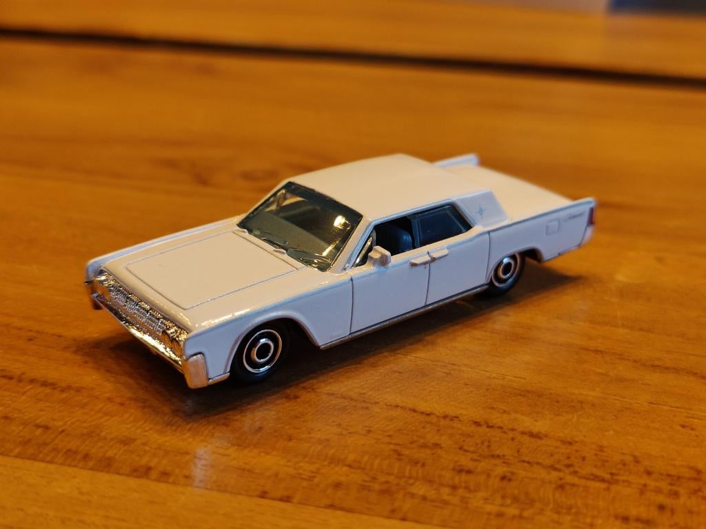 Matchbox Lincoln Continental WIT, Ophalen of Verzenden, Zo goed als nieuw, Auto