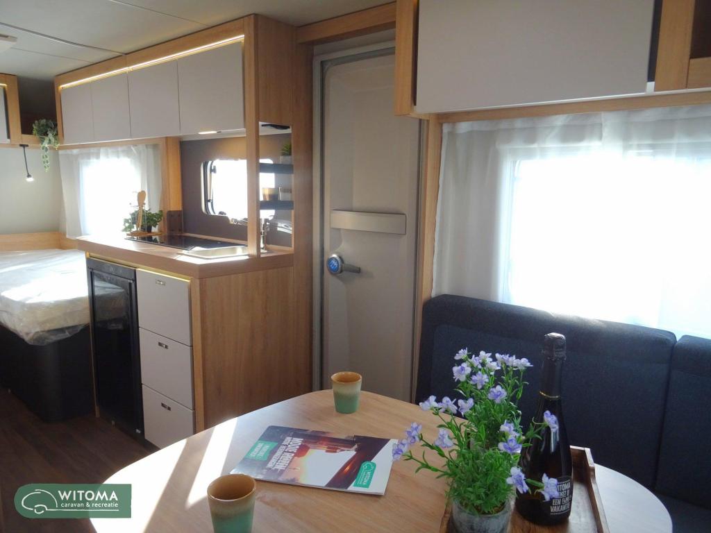 Knaus Sport 500 EU Dit voorjaar op vakantie!, Schokbreker, Rondzit, Bedrijf, 5 tot 6 meter