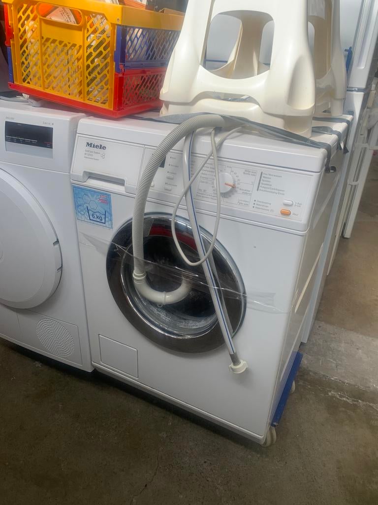 Wasmachine Miele 1300 toeren SoftCare system W 3205, Minder dan 85 cm, Ophalen of Verzenden, Zo goed als nieuw, 1200 tot 1600 toeren