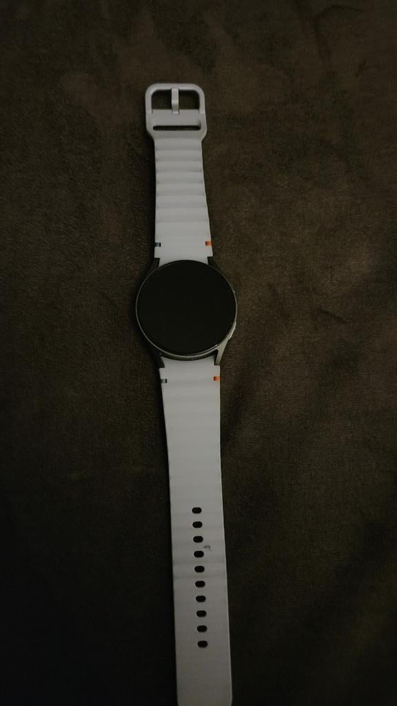 Galaxy watch 7 40mm Krasvrij, Ophalen of Verzenden, Zo goed als nieuw, Samsung, Waterdicht