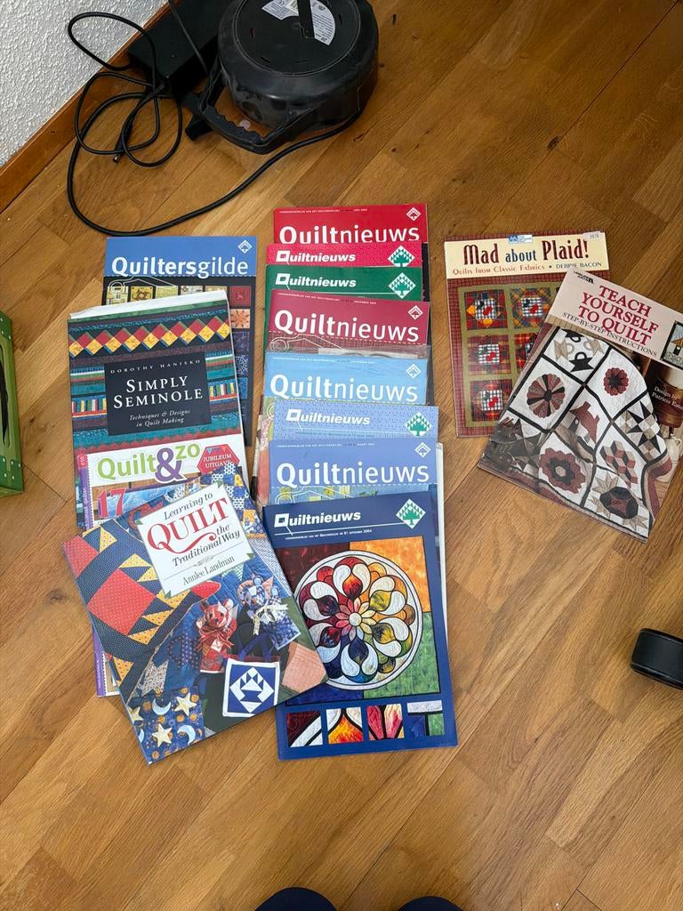 Quilt boeken en tijdschriften - diverse titels, Ophalen of Verzenden, Gelezen, Borduren en Naaien