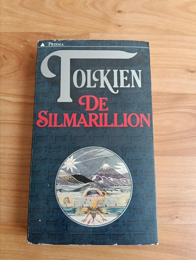 De Silmarillion J.R.R. Tolkien, Ophalen of Verzenden, Gelezen