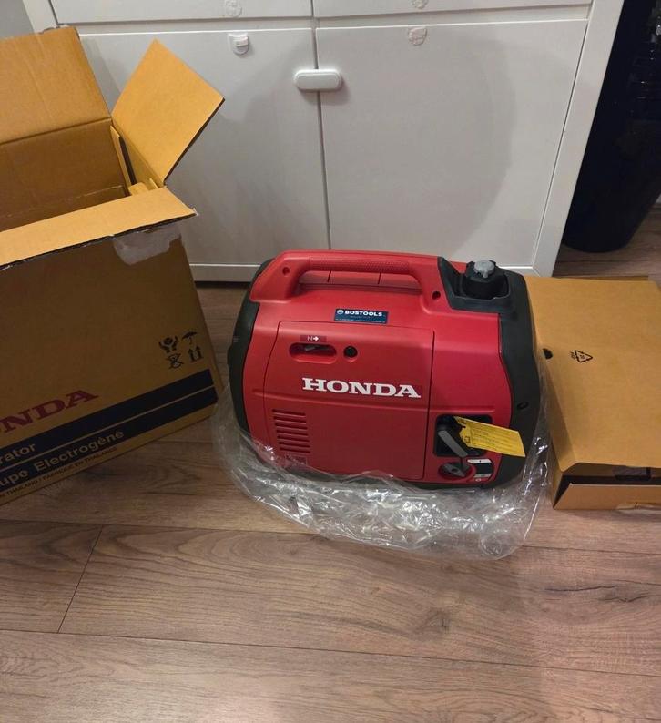 Honda EU22i Inverter Aggregaat - Nieuw in doos, Doe-het-zelf en Verbouw, Aggregaten, Nieuw, Benzine, Minder dan 5 kVA, Ophalen of Verzenden