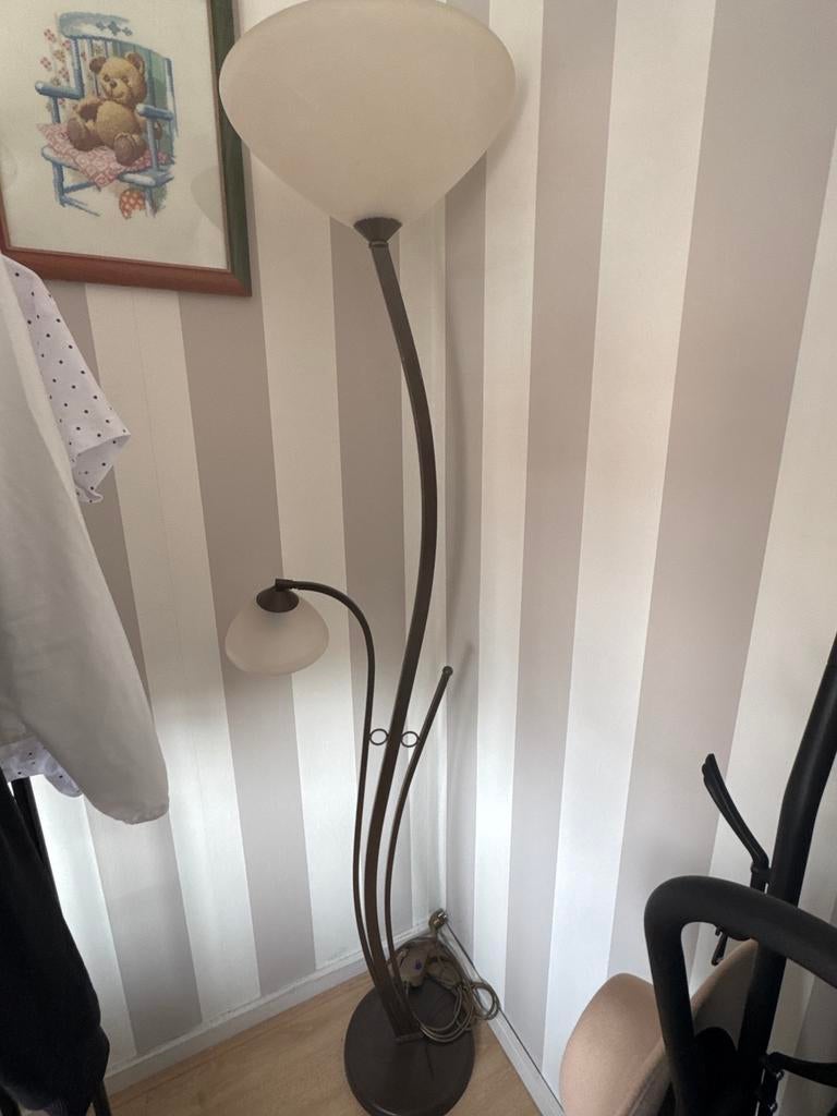 Handgemaakte vloerlamp, Huis en Inrichting, Lampen | Vloerlampen, Ophalen of Verzenden, Zo goed als nieuw, 150 tot 200 cm