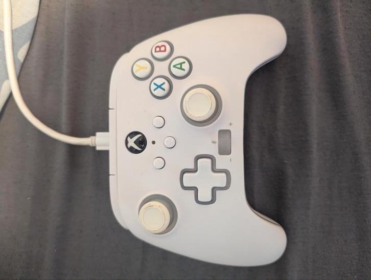 PowerA controller voor pc/xbox, bedraad, wit, Spelcomputers en Games, Games | Pc, Zo goed als nieuw, 1 speler, Vanaf 3 jaar, Eén computer
