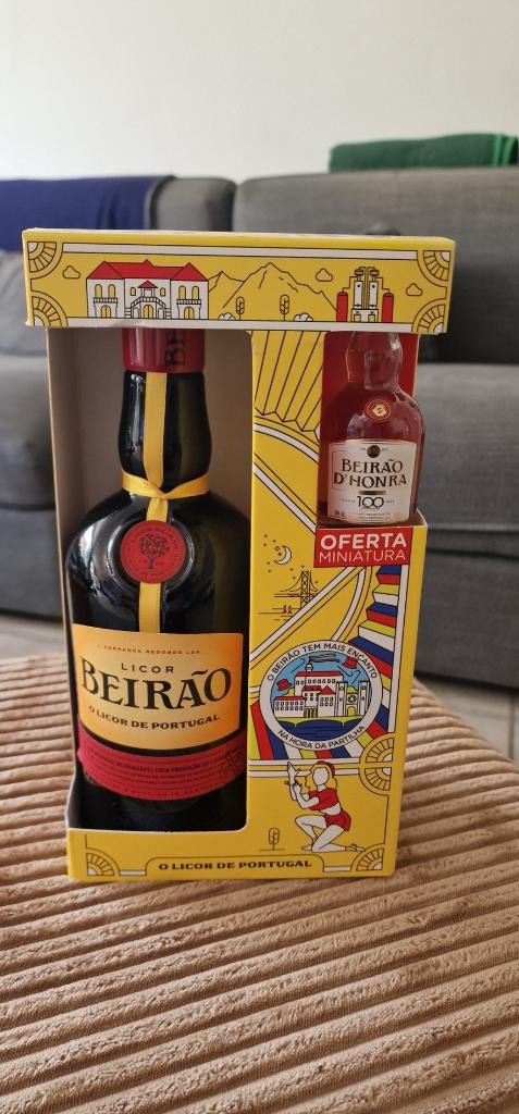 Fles met Beirao Portugese Likeur., Verzamelen, Wijnen, Overige gebieden, Overige typen, Nieuw, Ophalen of Verzenden