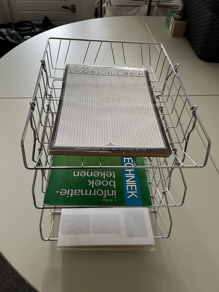 Stalen bureau rekje, Ophalen of Verzenden, Zo goed als nieuw