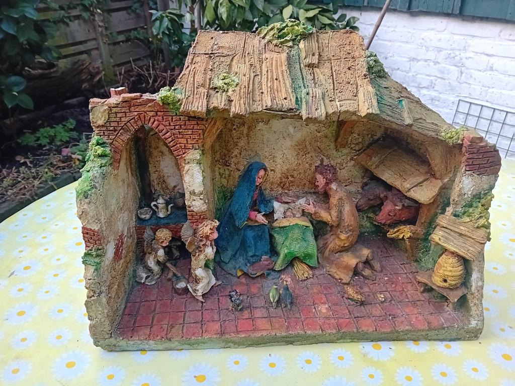 2 stenen kerststallen, Ophalen, Gebruikt, Beeld(je), Christendom | Katholiek