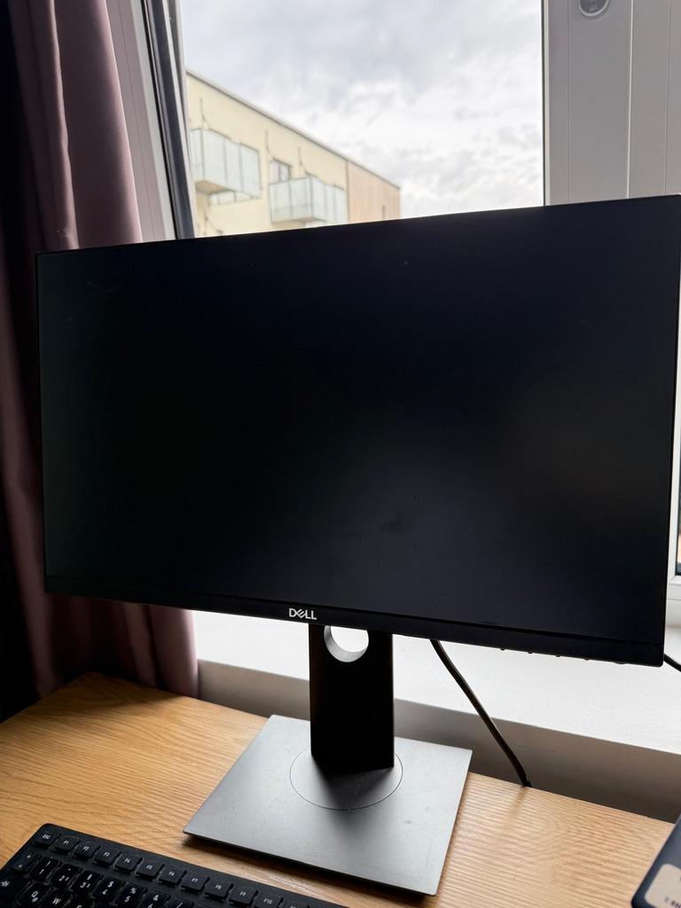 Dell Monitor - Ideaal voor Thuiswerken/Studie/Kantoor, Ophalen of Verzenden, Zo goed als nieuw