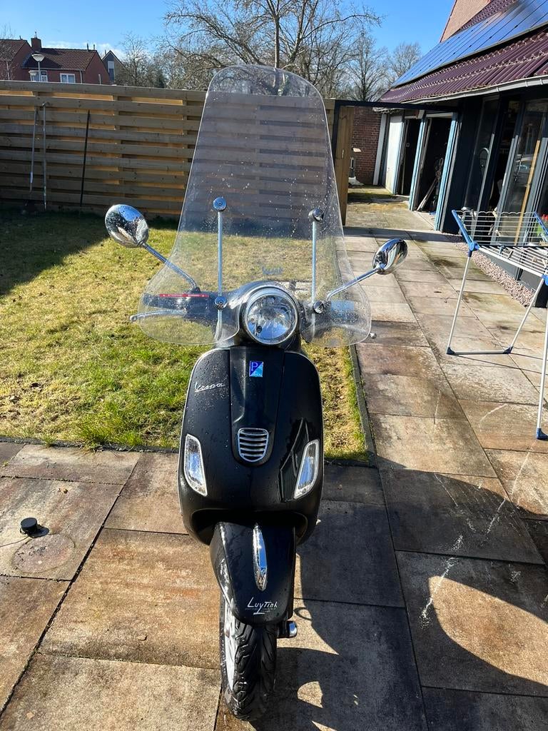Te koop aangeboden: een Vespa LX 50 4T 2V uit bouwjaar 2013, Fietsen en Brommers, Scooters | Vespa, Gebruikt, Ophalen of Verzenden