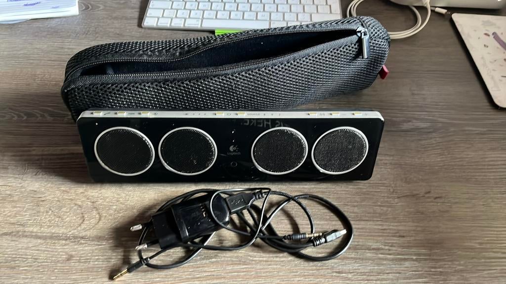 Logitech pure-fi mobile bluetooth soundbar, Overige merken, Gebruikt, Ophalen of Verzenden, Minder dan 60 watt
