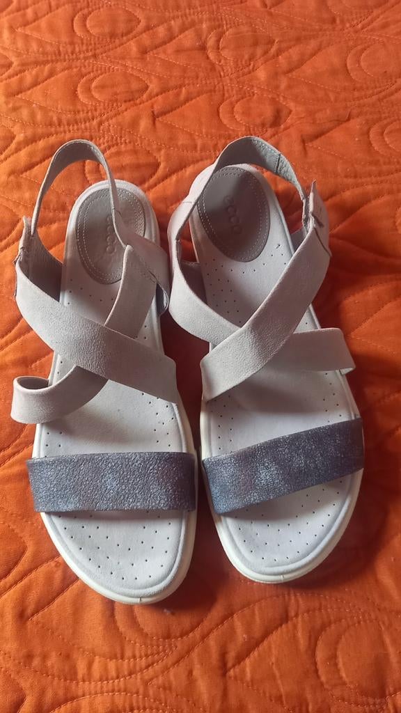 Leren Ecco sandaal, Kleding | Dames, Schoenen, Ophalen of Verzenden, Nieuw, Grijs, Sandalen of Muiltjes