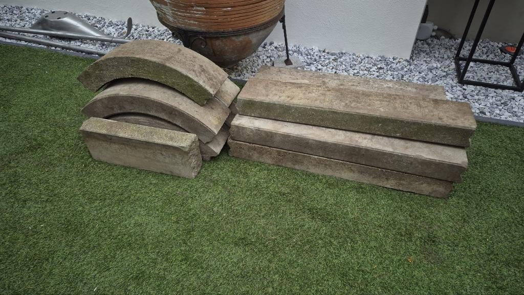 Gratis af te halen: Beton afsluitbanden voor tuin of oprit, Tuin en Terras, Ophalen, Gebruikt, Beton, Border