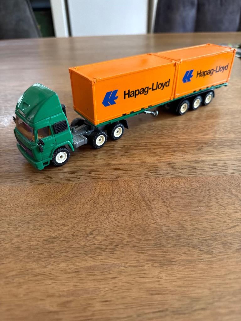 Siku Iveco containerauto, Hobby en Vrije tijd, Modelauto's | 1:50, Ophalen of Verzenden, Zo goed als nieuw, Bus of Vrachtwagen