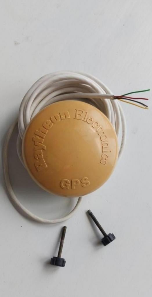 Raymarine RayStar 112LP E32002 Raytheon NMEA-0183 GPS Antenn, Ophalen of Verzenden, Zo goed als nieuw, Gps of Kompas