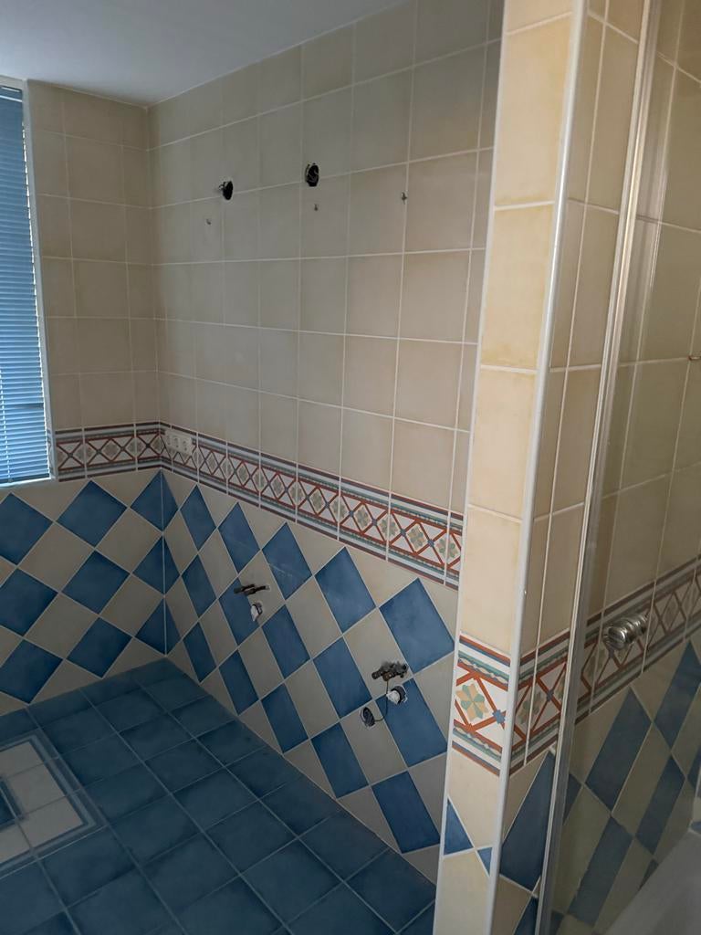 Mooie partij kwaliteit tegels 50 m2, Gebruikt, Keramiek, 20 tot 40 cm, 10 m² of meer