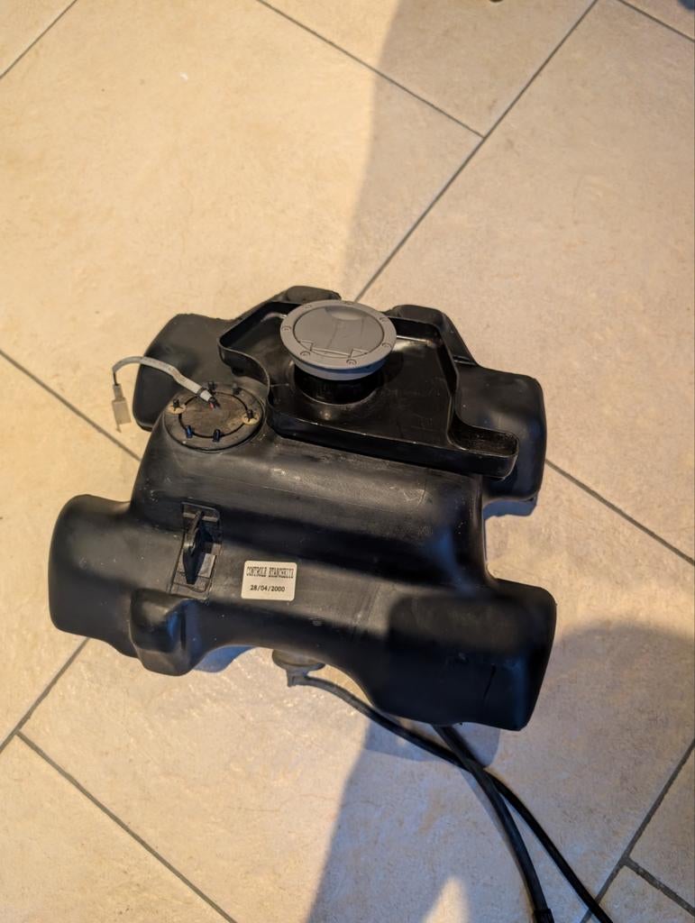 Yamaha Aerox/ Mbk Nitro Brandstoftank benzine tank, Ophalen of Verzenden, Tank, Yamaha