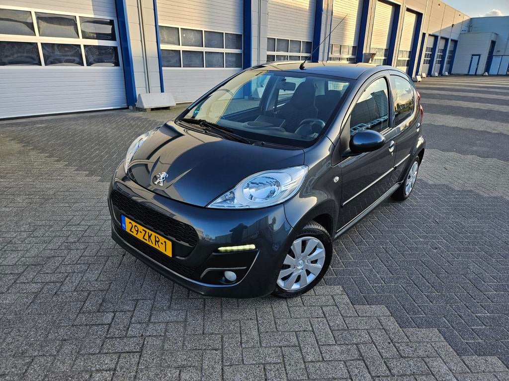 Peugeot 107 1.0 Active 2013 5D Facelift LED Airco Bluetooth, Auto's, Peugeot, Voorwielaandrijving, Stof, Handgeschakeld, Particulier