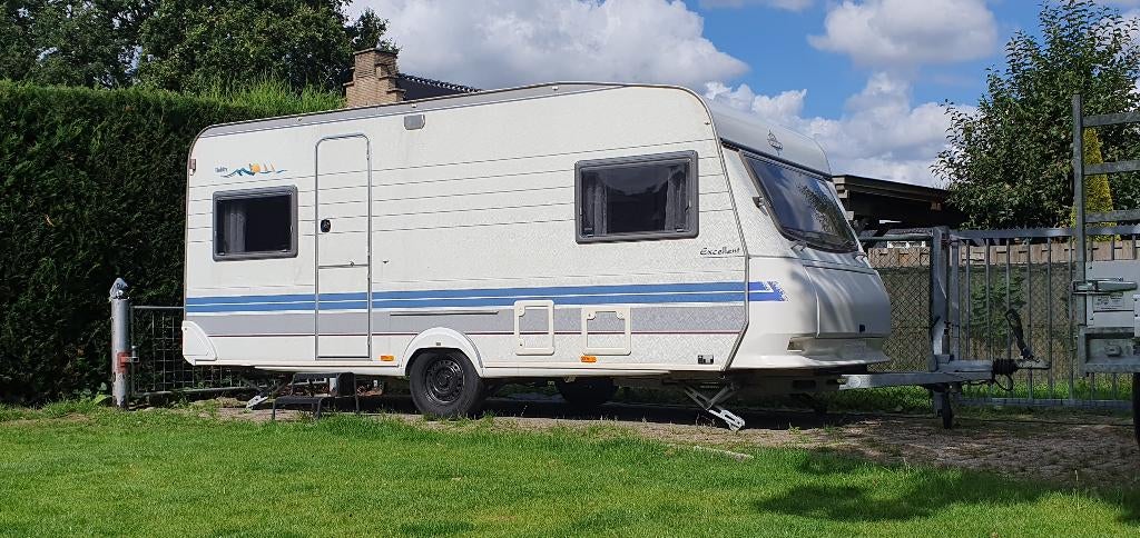 Hobby 495 UF Lichte uitvoering! Vastbed Voortent inboedel, Rondzit, Hobby, Dwarsbed, Particulier