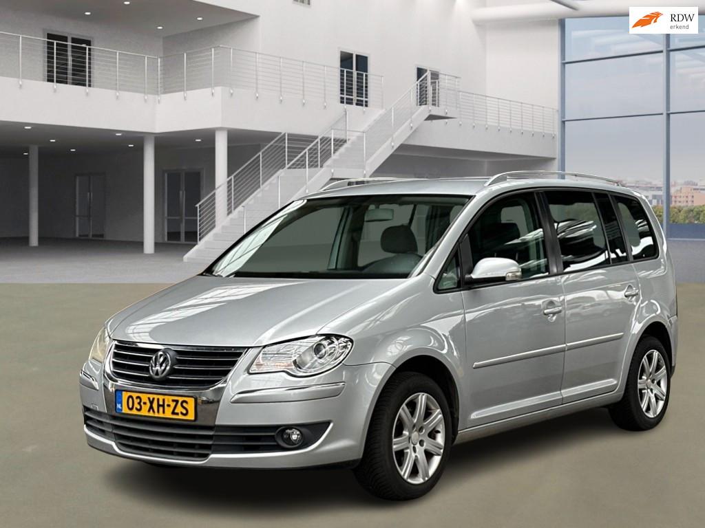 Volkswagen Touran 1.4 TSI Highline AUTOMAAT TREKHAAK CRUISE, Auto's, Gebruikt, 4 cilinders, Origineel Nederlands, Bedrijf