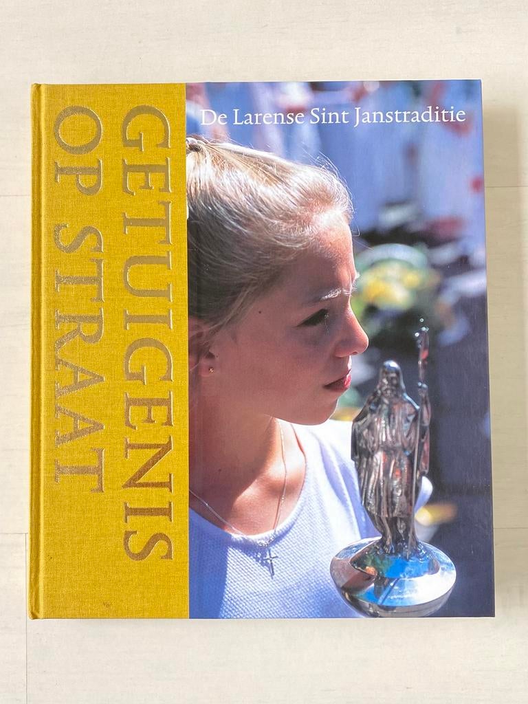 Getuigenis op Straat, St Jans processie Laren, Verzamelen, Ophalen of Verzenden, Zo goed als nieuw, Boek, Christendom | Katholiek