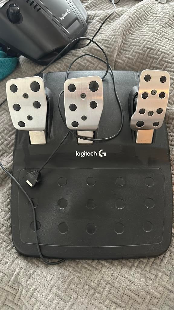 Logitech racestuur voor PlayStation, Ophalen, Zo goed als nieuw, Stuur of Pedalen, PlayStation 4