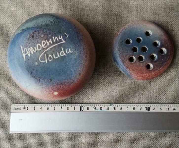 Adrie Moerings Gouda Bloemensteker, Antiek en Kunst, Antiek | Keramiek en Aardewerk, Ophalen of Verzenden