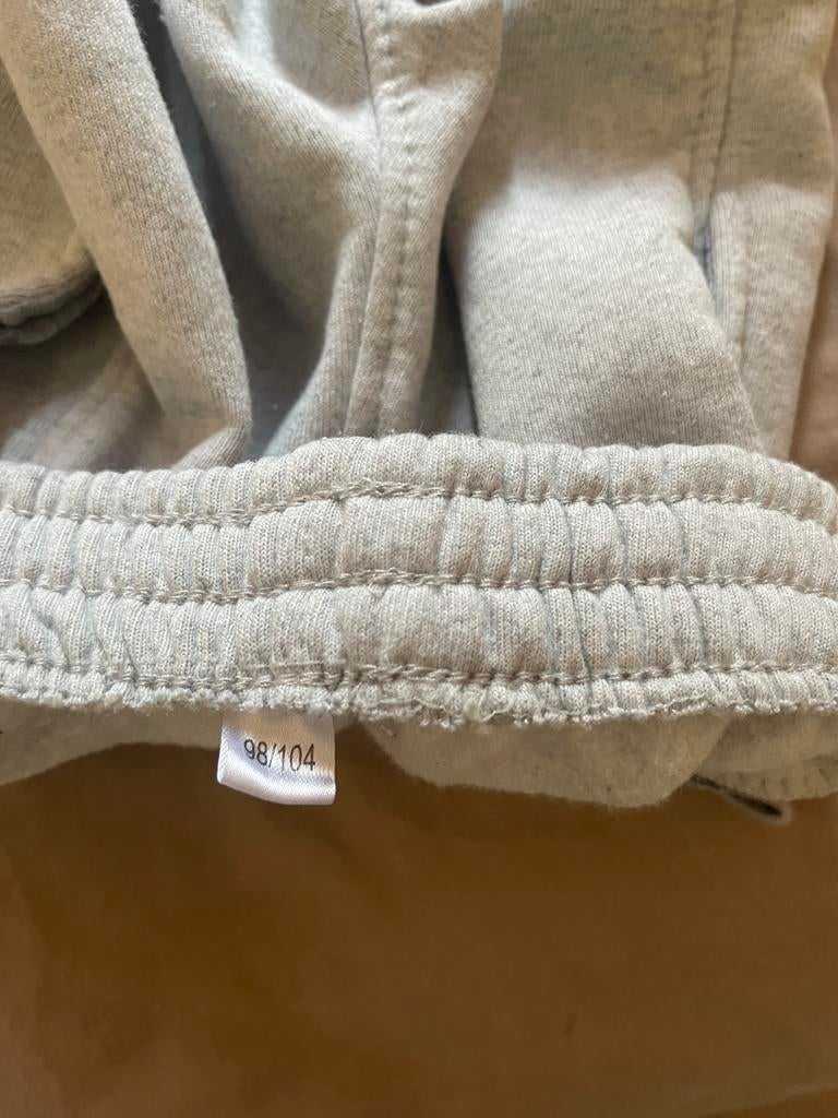 Joggingsbroek jongens maat 98/104, Kinderen en Baby's, Kinderkleding | Maat 98, Ophalen, Nieuw, Jongen of Meisje, Broek