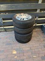 Banden op stalen velgen met VW wieldoppen VW UP, Auto diversen, Wieldoppen, Ophalen of Verzenden, Gebruikt