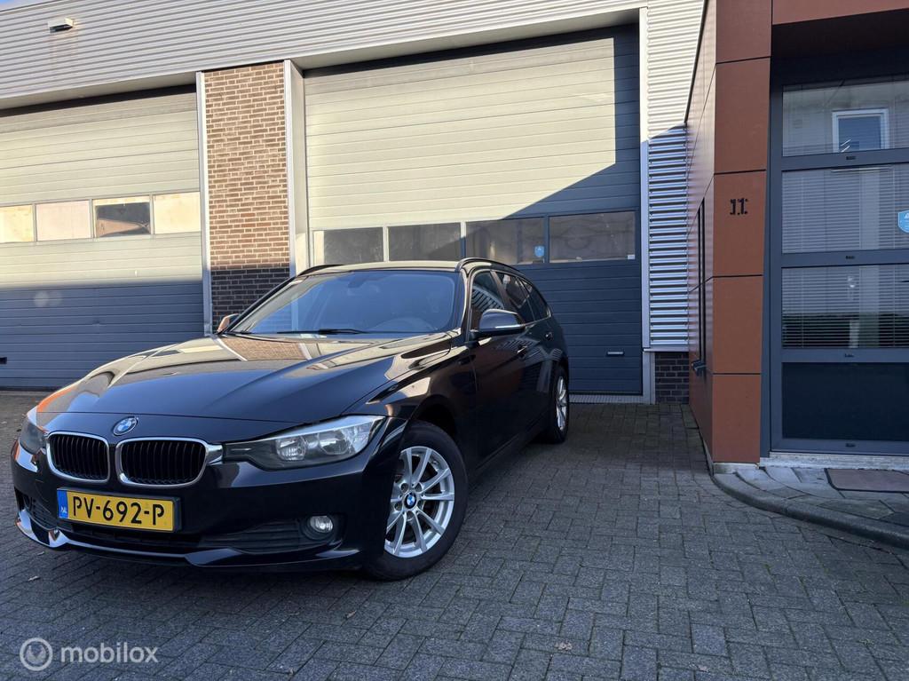 BMW 3-serie Touring 316d High Executive, Auto's, Achterwielaandrijving, 4 cilinders, 116 pk, Zwart