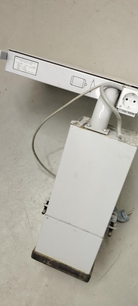 KaVo onderbouw Afzuiging voor Tandtechnische Werktafel, Doe-het-zelf en Verbouw, Ophalen, Gebruikt, Afzuiger