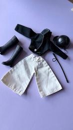 Fleur Sindy   paardrij outfit, Verzamelen, Ophalen of Verzenden, Zo goed als nieuw, Kleertjes