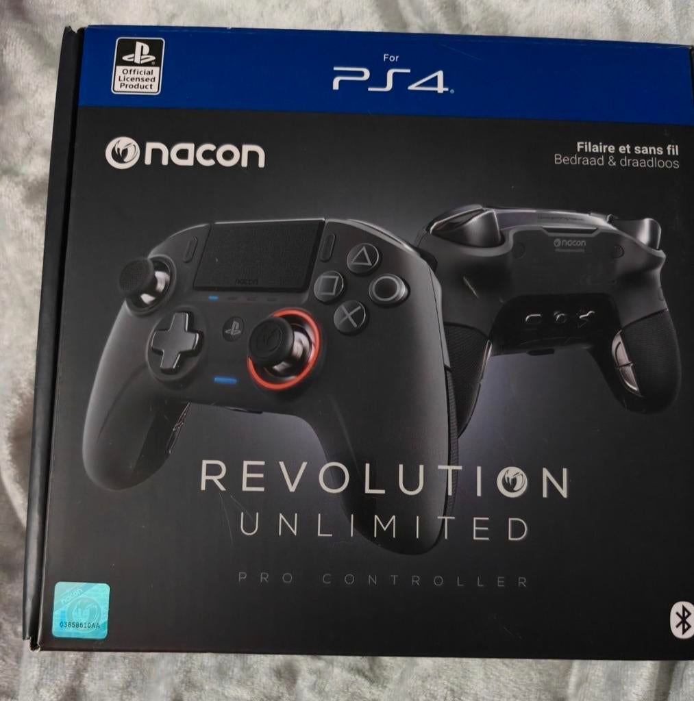 Nacon Revolution Unlimited Pro Controller PS4/PC – Compleet, Ophalen of Verzenden, Zo goed als nieuw, Controller, Draadloos