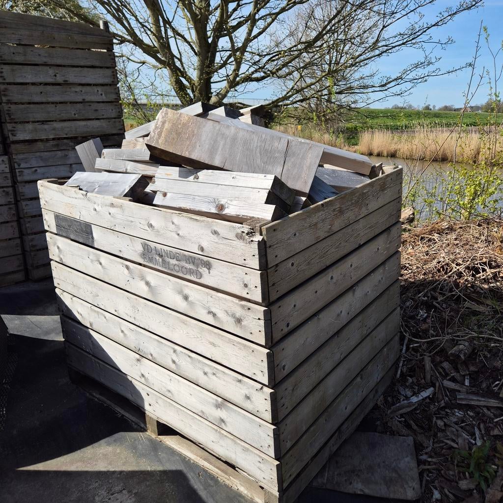 Brandhout: Vuren balken en stamhout, Minder dan 3 m³, Ophalen, Overige houtsoorten, Blokken
