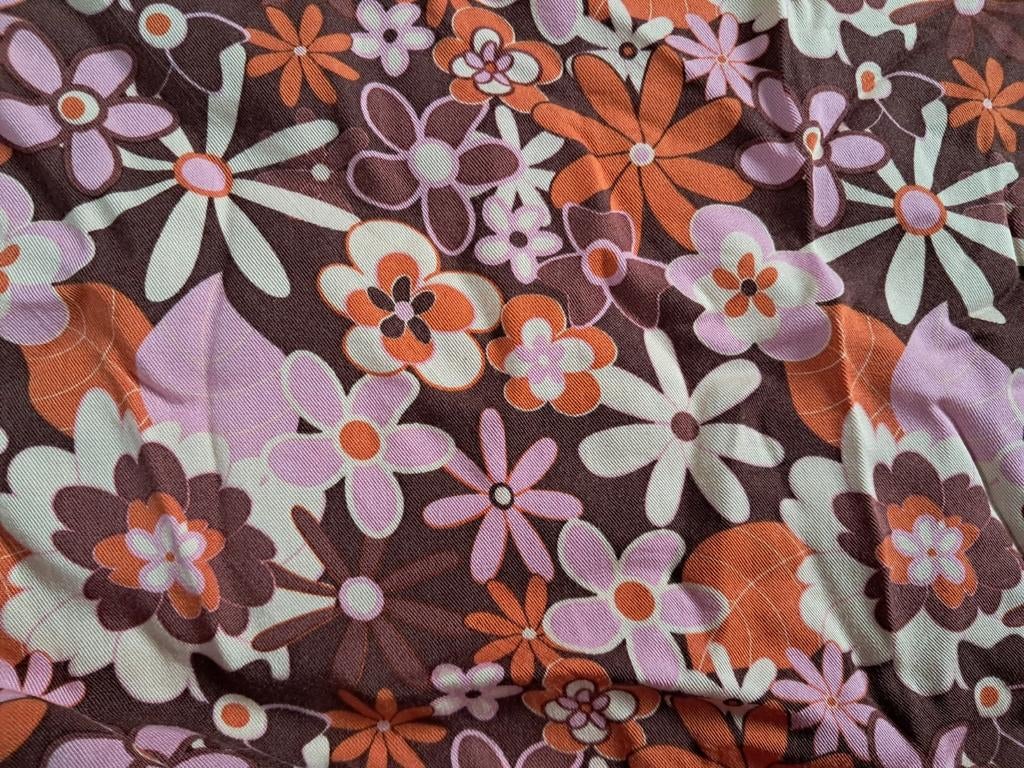Kleine lap viscose stof met retro bloemen, Ophalen of Verzenden, Katoen, 30 tot 200 cm, 30 tot 120 cm